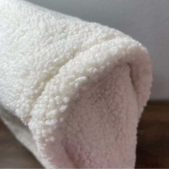 Victoria’s Secret Sherpa Tote Ivory Cream Reusable Shoulder Bag - Picture 8 of 13